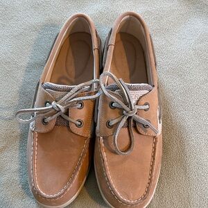 Sperry women’s tan Leather koifish Boat Shoes
